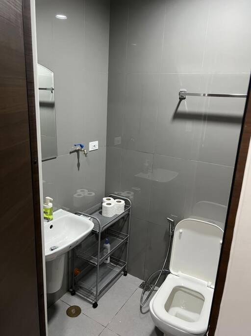 Air Residences - 1Bedroom Unit With Balcony - Wifi & Netflix Манила Экстерьер фото